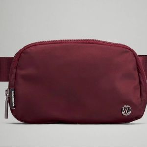 Lulu Lemon Everywhere Belt Bag
